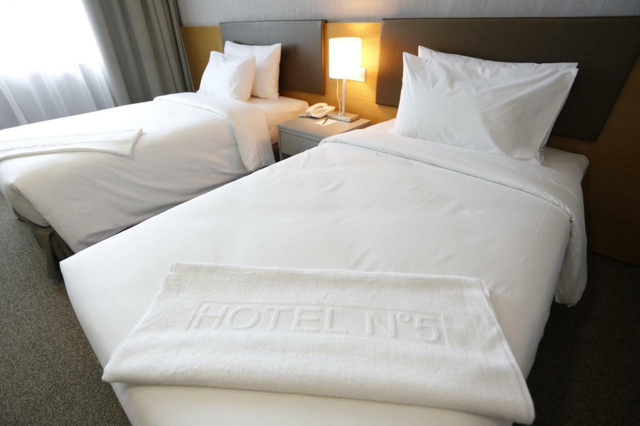 Hotel N°5 Kota Kinabalu Exteriör bild